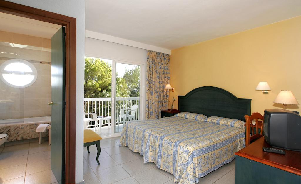 Es Pi 2 Hotel Playa Migjorn Quarto foto